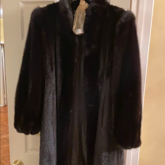 MINK COAT - Picture 3 of 4